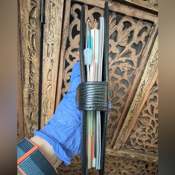 🔥 Authentic Louis Vuitton Black Epi PM Agenda Passport Holder - Picture 13 of 16